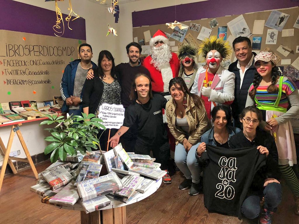 CasadeVeinte's tweet image. Estamos saliendo para el Hospital Materno Infantil! 
#SiembraDeLibrosMDP #LibrosPerdidosMDP 
La Siembra de Libros no se detiene !