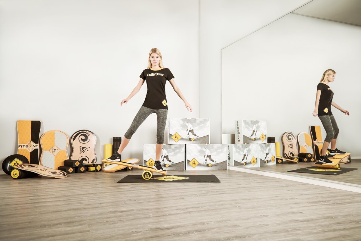 RollerBone's tweet photo. Auf geht’s in die Weihnachtsferien, wir wünschen eine schöne und erholsame Zeit! 🙂
#passionforbalance #rollerbone #balanceboard #balance #training #balancetraining #fitness #fun #physio #yoga #strength #motivation #surfing #mobility #coordination
Infos: https://t.co/JWLTOMfrIK https://t.co/SKi6NeShWA