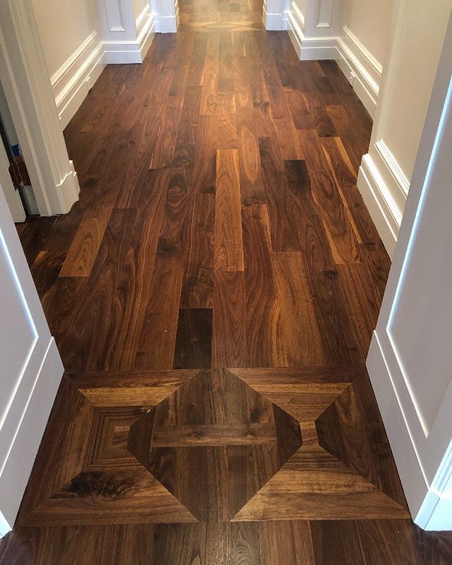 These beautiful walnut floors never get old..
#frenchbrownfloors #deborahwalkerinteriordesign #customwoodfloors #walnut #ihavethisthingwithfloors #ritzcarltonresidences #dallasdesign bit.ly/2Bxpa1K