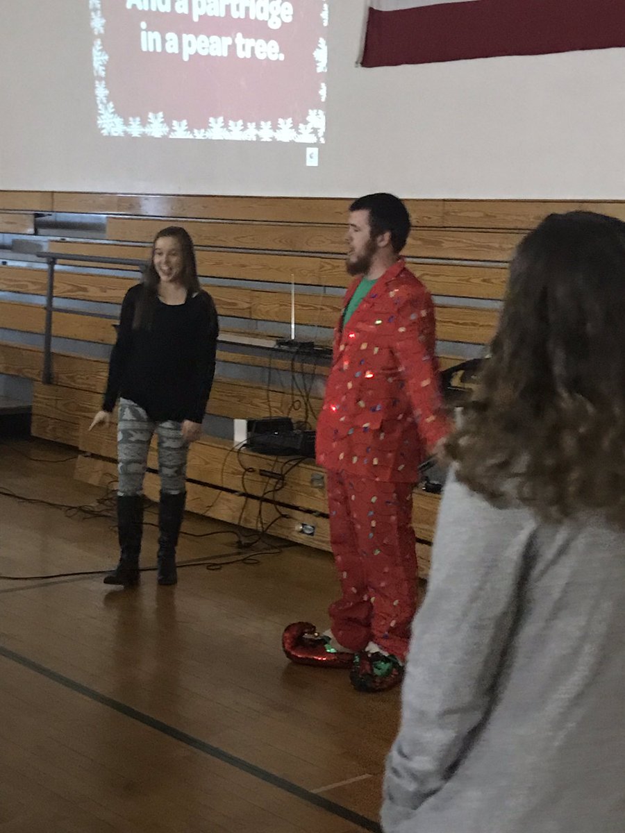 CranberryMiddle's tweet photo. The FTE Christmas Sing Along has been so much fun! https://t.co/C2wrHoJ8kW