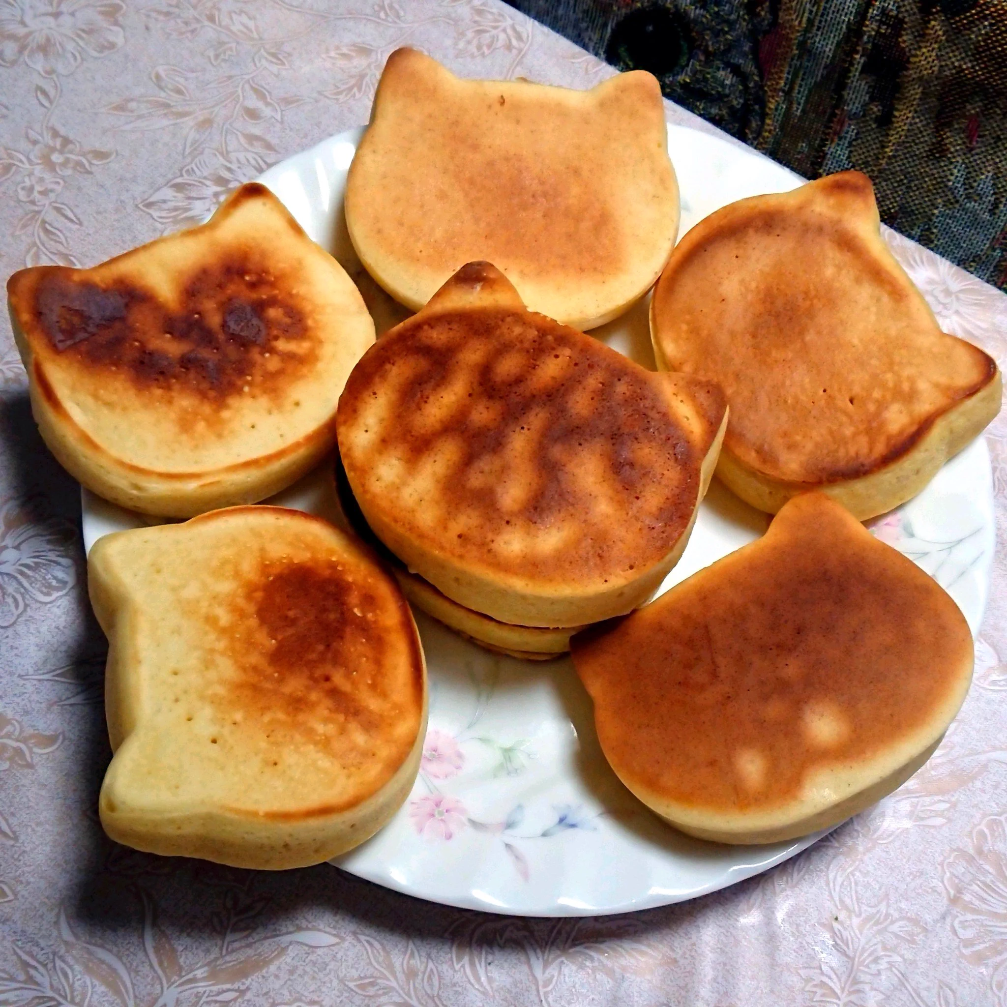 ネコ型のホットケーキが簡単に出来ちゃうwwセリアの可愛いアイテム発見！！