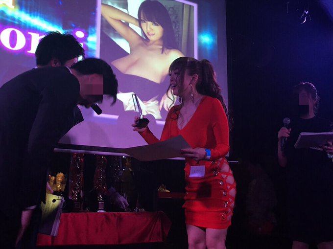 ありがとうございました😊 今年もまだ撮影残ってますがみんなが喜ぶような作品にします！ よろしくお願いします❤️ https://t.co/kcjF4I7Xx9