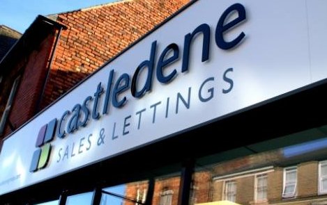 Don't forget our branches are open tomorrow until 12pm and Christmas Eve until 4pm!
#ChristmasOpeningHours #CastledeneSalesandLettings