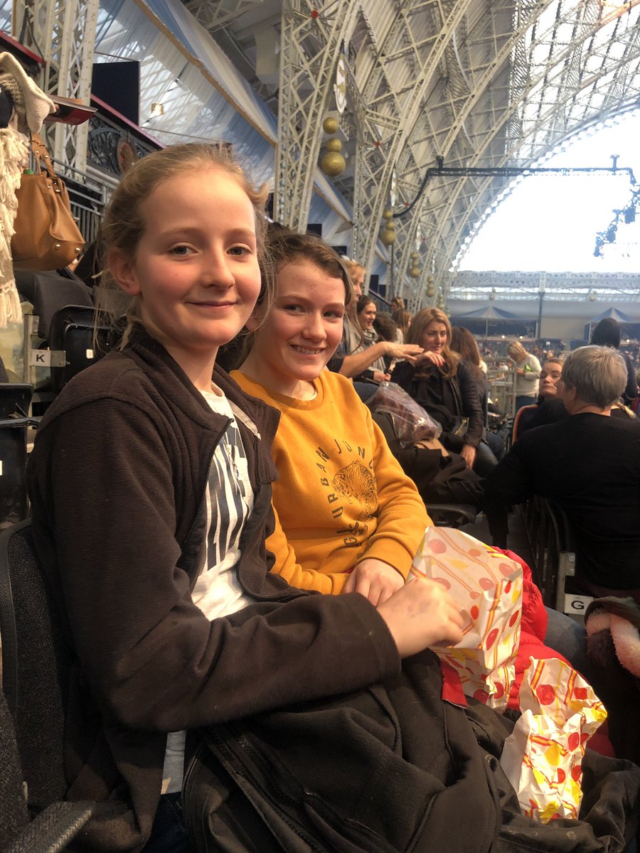 sarahwilsonwynn's tweet image. Merry Christmas to Polly and Bee 🐝 #olympiascreen