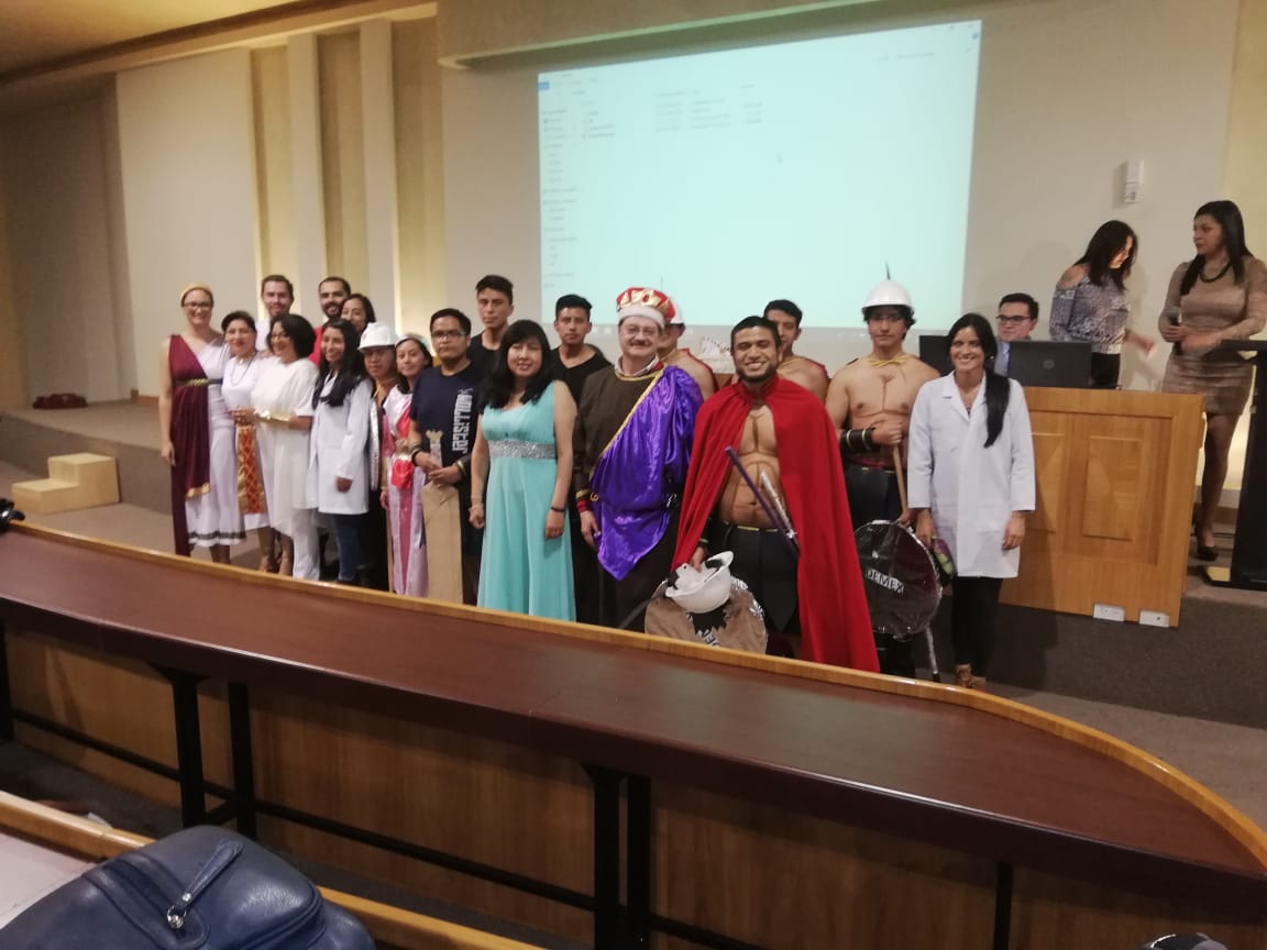 EPNEcuador's tweet photo. * Cantata Navideña de la Facultad de Ingeniería Química y Agroindustrial #FIQA 2018 * https://t.co/MFGDAI57fz