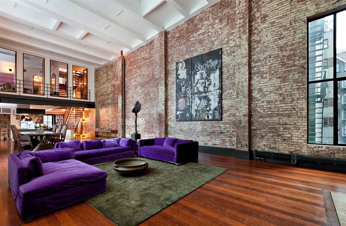 blaceco's tweet image. A great combination of original details and modern luxury. Full of unusual features, including a dungeon-like basement and indoor pool #sohopoolhouse #blaces #blankspaces #theplaceforblankspace #nycevents ow.ly/TV4030mQOaV