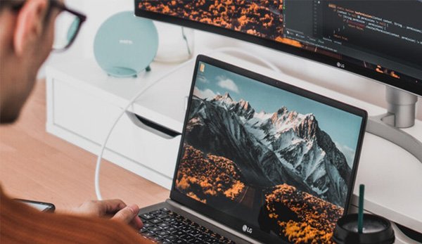 Do you know the 1st experience for your #hotel #guests happens online? Your #website has to fit to the trends &amp; #travelers habits to offer your guests the best navigation. Discover our web tips to seize this key direct #bookings' opportunity in 2019: bit.ly/2QKcKy3