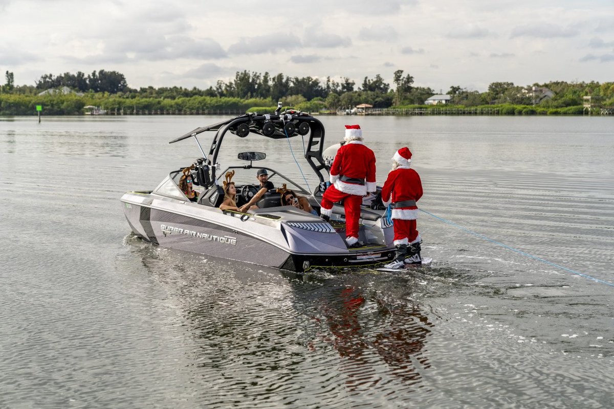 seadek's tweet photo. Patiently waiting for the holidays to be here
.
.
.
.
.
#seadek #genuineseadek #seadeked #carpetstinks #surfinsanta #santa #wakeboarding #wakesurfing #nautiqueboats #experienceroswell #getloud #roswellmarine @roswellmarine @shawnmwatson @jim_shot_it @NautiqueBoats https://t.co/Y9a2t5yhsk