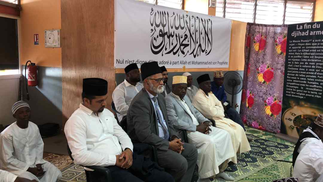 🏴󠁧󠁢󠁥󠁮󠁧󠁿A moment of history as the first #JalsaSalana #mayotte is taking place today.
🇫🇷Un moment historique comme la première Jalsa Salana Mayotte a lieu aujourd'hui.#Ahmadiyya #jalsaconnect
#Atthecornersoftheearth