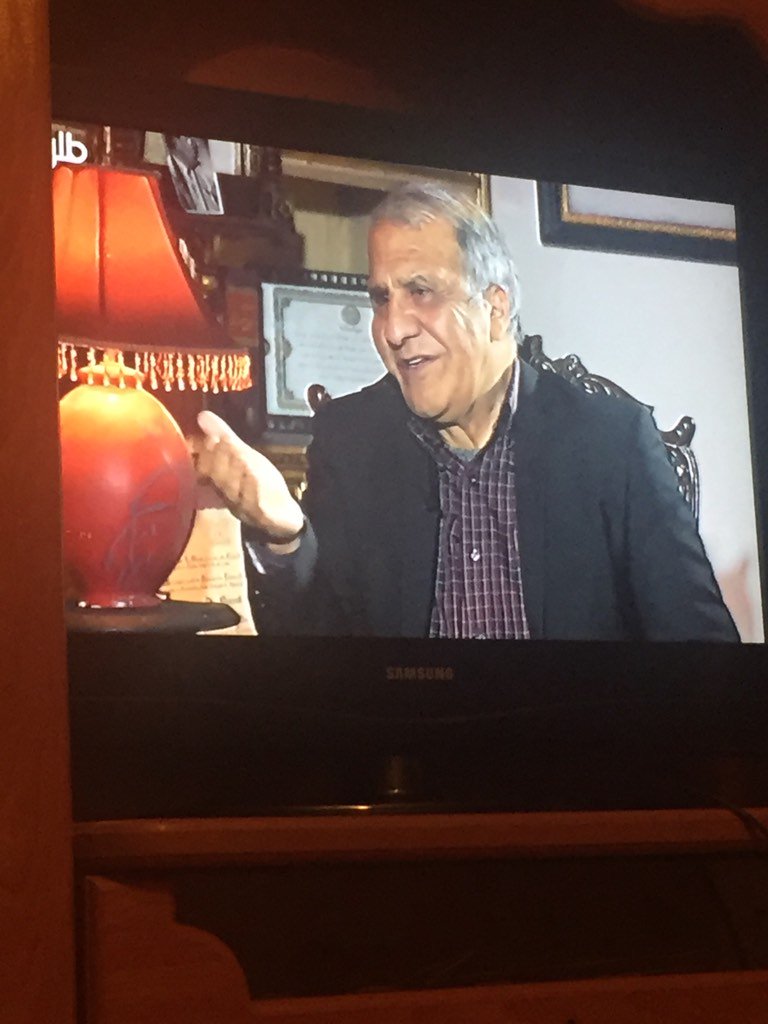 AtahiMariam's tweet photo. شب رفت و شكوه هاي دلم نا شنيده ماند.دكلمه زيبا از استاد خليلي در شب يلدا صداي طنين انداز. شب ويژه يلدا تشكر از طلوع https://t.co/MsIe2Dg2S7