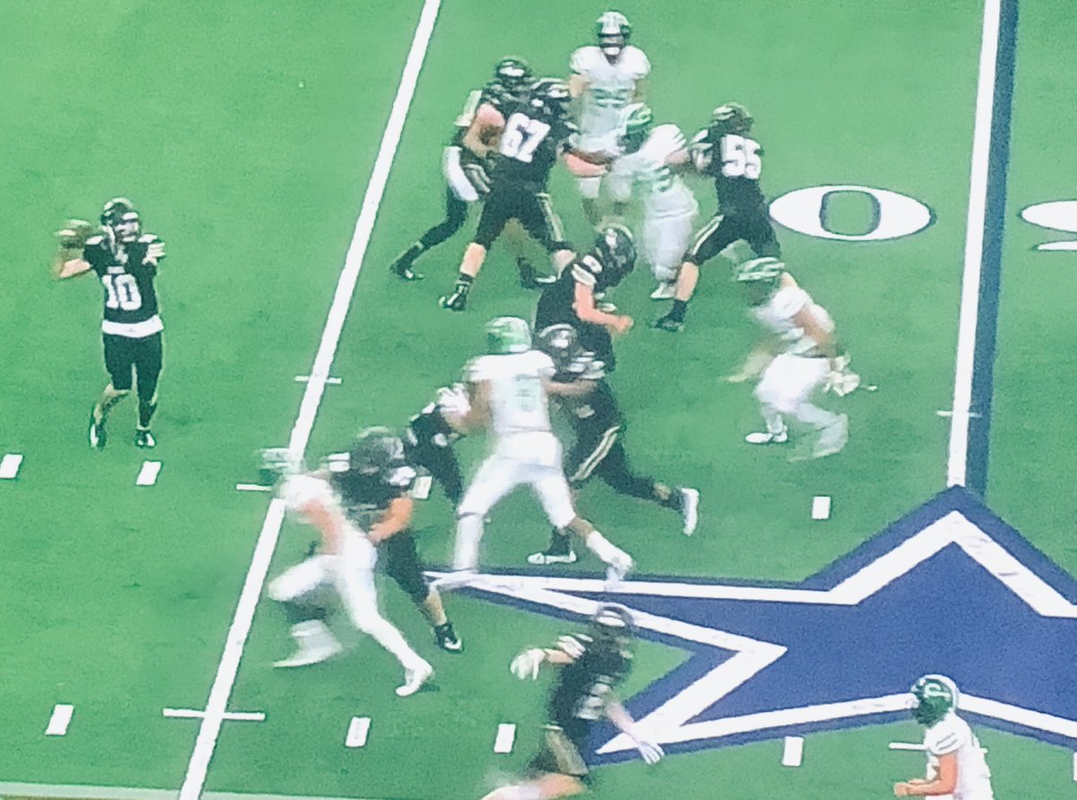 PrepNation_TV's tweet photo. #TXPrepShowdown: Class #4AII State
Championship Game Updates By
@ChuysRestaurant in Denton and
@KNDriveIn in Cuero, TX. #UILState

@GobblerFB (14-1) 40-28
@PGHawks (13-2) #TXHSFB
4th Qtr: 1:19
4th Down INT Gobblers! https://t.co/nkE2um2wpY