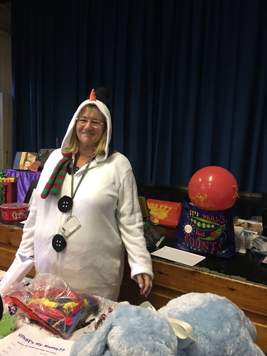SJTDPrimary's tweet photo. Saying goodbye to this wonderful lady today after 35 years - Thank you for your commitment! #visitoften #retirement #lifeservice #youwillbemissed https://t.co/gC7kfzrfdc