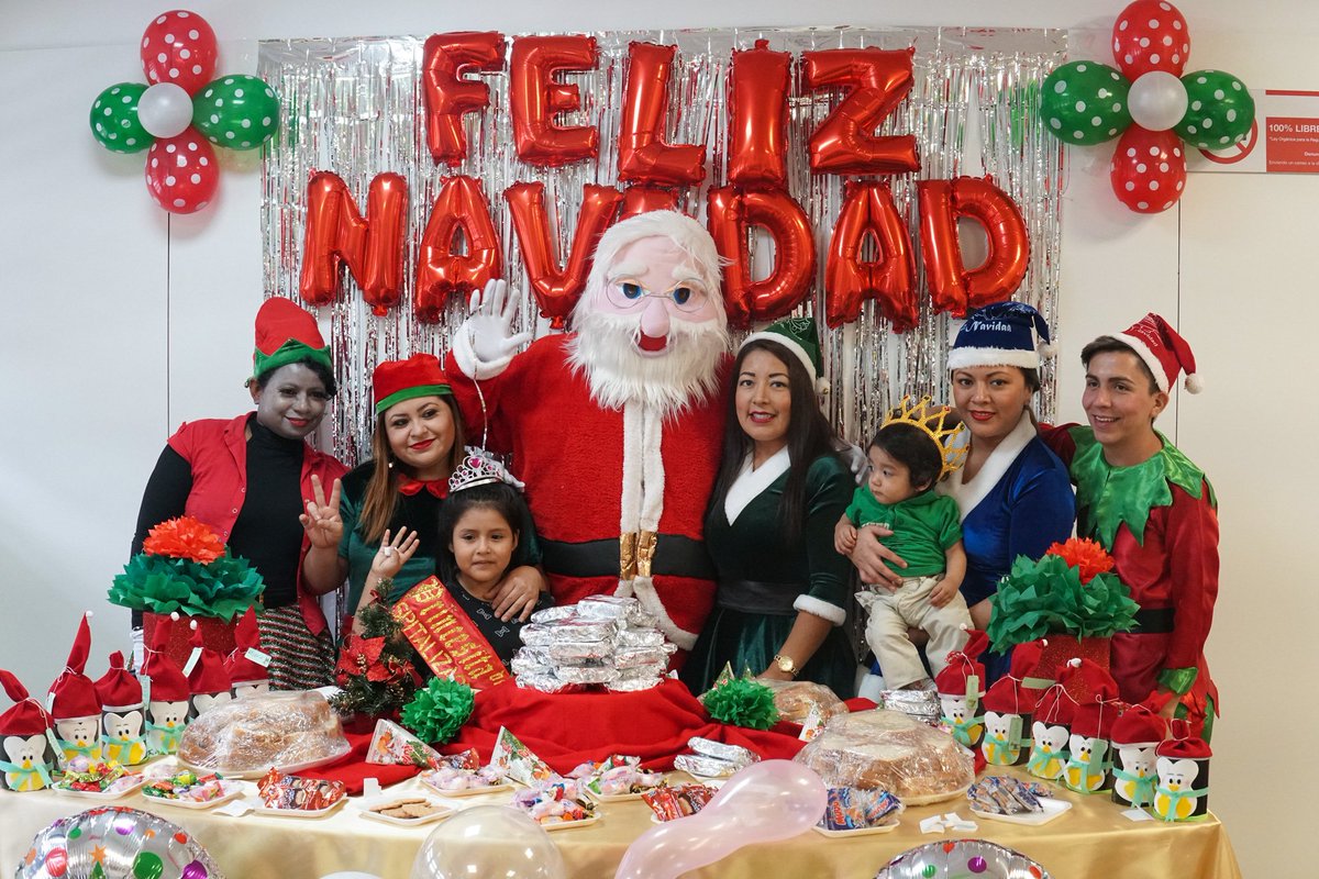 ArauzVice's tweet photo. El área de hospitalización pediátrica del #HGMachala organizó un evento de Navidad para los niños. El buen humor de médicos, enfermeras, y personal administrativo inundó de alegría el agasajo. #IESSNavidad https://t.co/yNeWkhyqAl