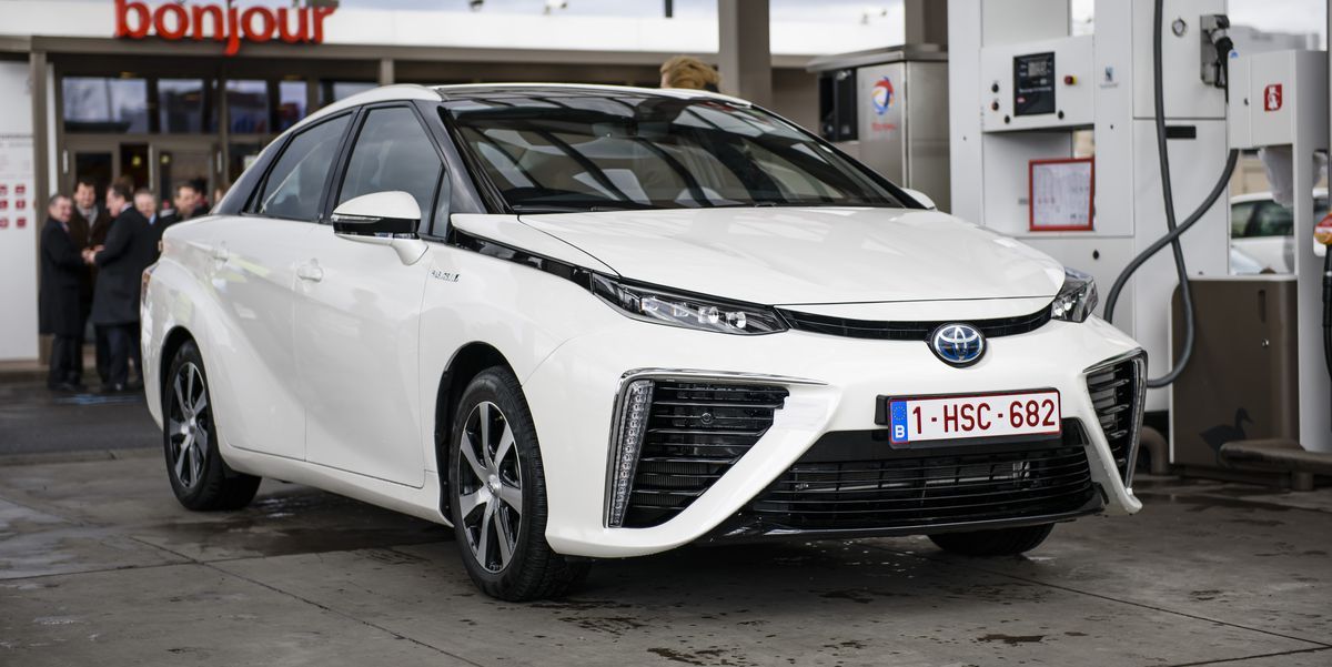 EnergeticallyX's tweet photo. #ScienceFriday features #hydrogen cars - are we ready?  We think so. https://t.co/6vbZOLrHsn https://t.co/67vZMOzFUx