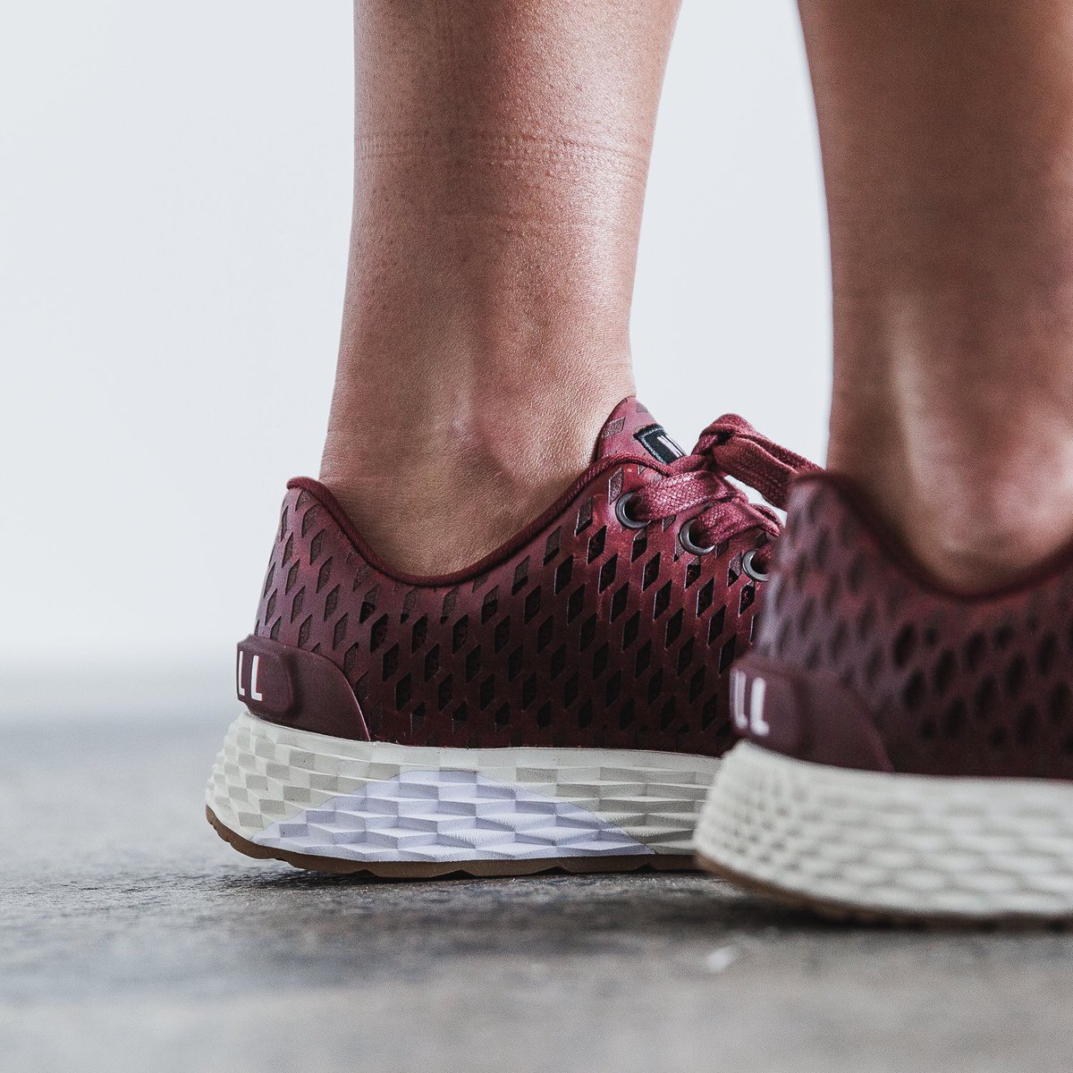 nobull leather runner