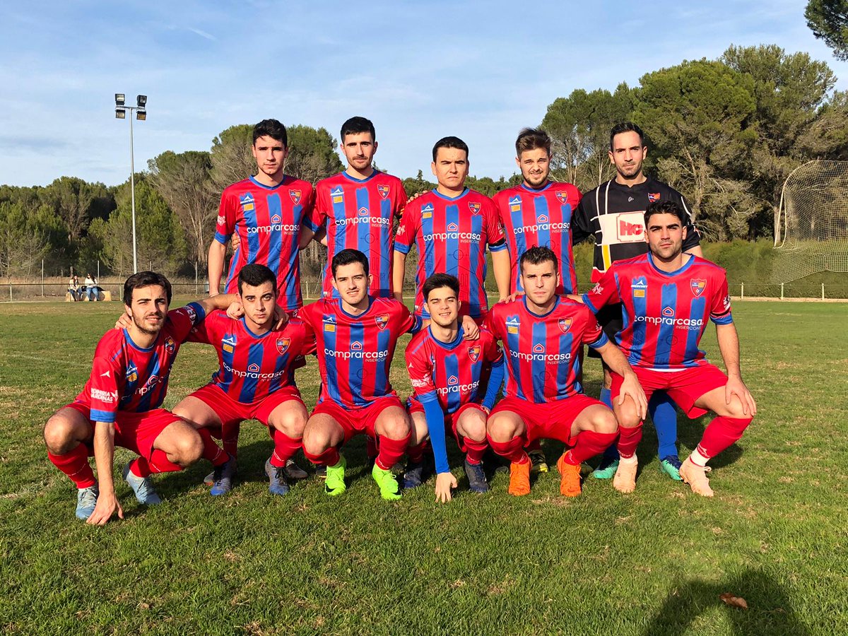 Ell sabado22 <a href="/CFBARDENAS/">CFBARDENAS</a> y los veteranos juegan el partido de navidad.Estas plantillas se enfrentarán.Quien ganará?