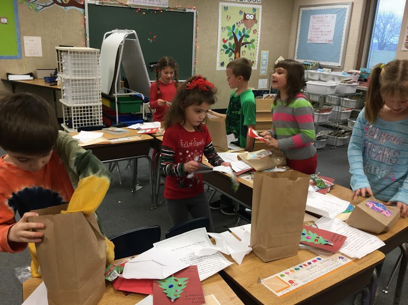 NHWBarry's tweet photo. Another successful Holiday Card Party in the books! We had such a fun-filled week! Happy Holidays! https://t.co/28psLf1uKg