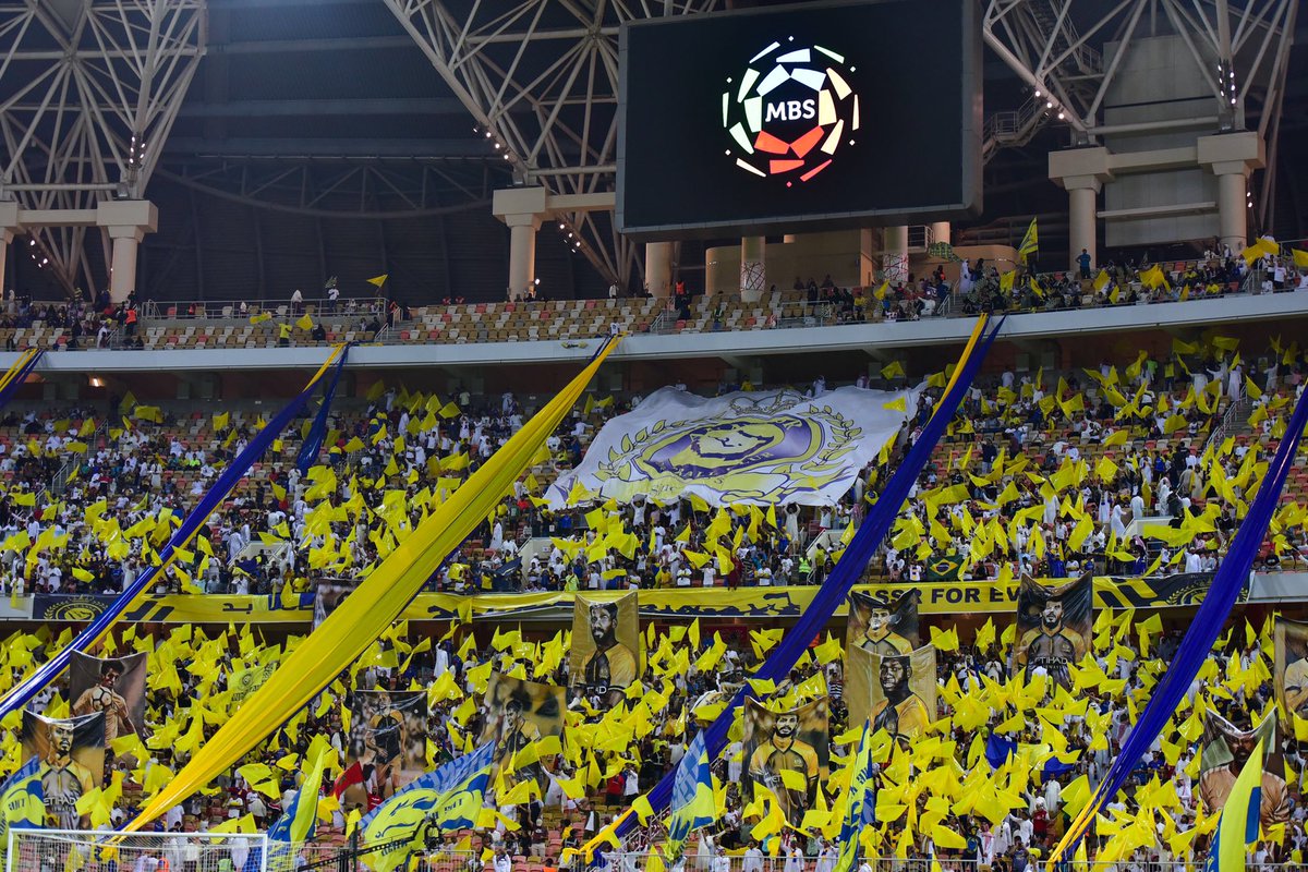 الدوري السعودي للمحترفين En Twitter جانب من جماهير