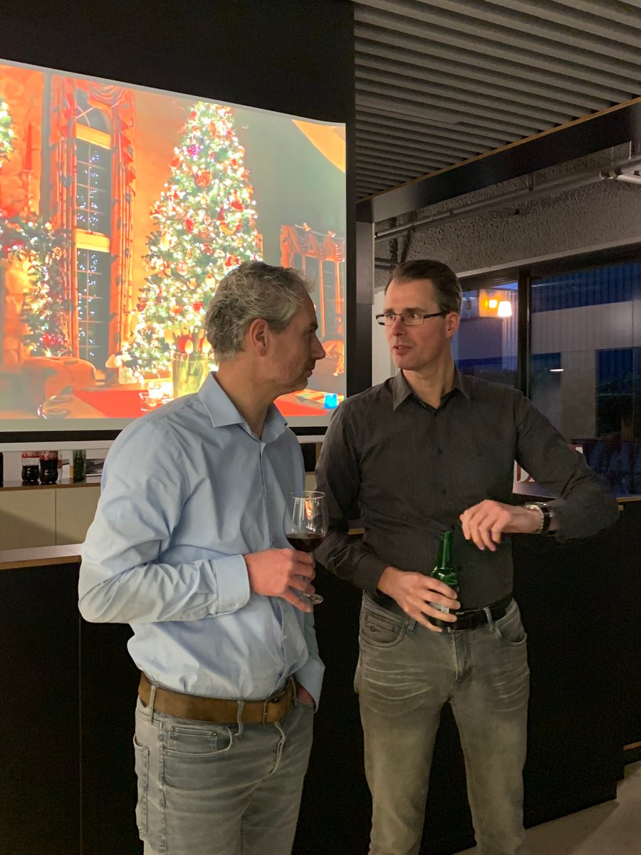 ARCOMBV's tweet photo. We sluiten het jaar goed af.. 
Een gezellige #kerstborrel op ons prachtige kantoor! 
Als we onze #trotse #opdrachtgevers van projecten in de zorg, wonen, bedrijven en onderwijs spreken, dan kunnen we alleen maar zeggen: wat was het een mooi jaar! Iedereen hele fijne feestdagen https://t.co/O192Oy0tmt