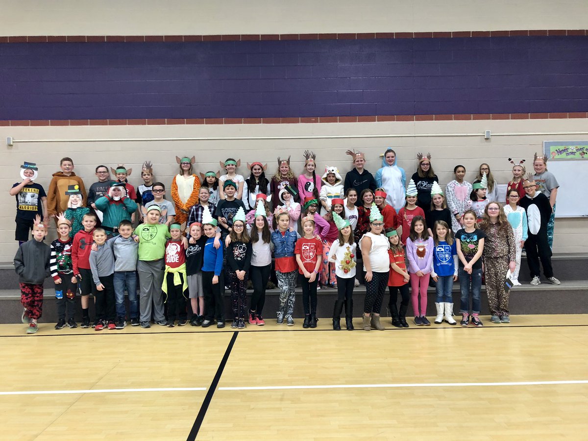 RachelTerrill's tweet photo. I love assembly days! Southview singers lead the whole school in some carols! @KearneyMOEdu @sv_principal https://t.co/Syyb7E1YHY