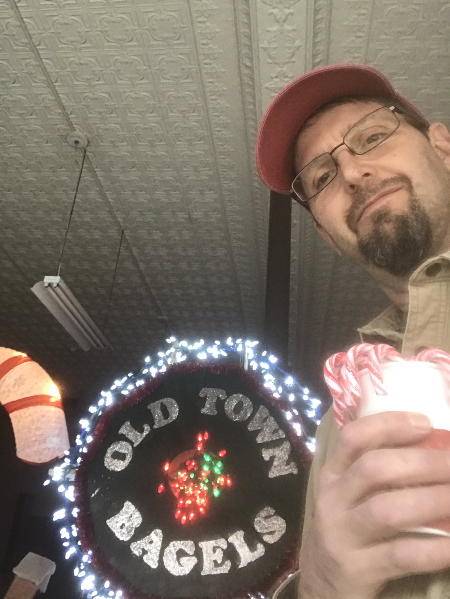 oldtownbagels's tweet photo. Stop in today and post, snap or tweet your selfie with the Christmas Bagel and get a free candy cane.
Merry Christmas from all of us at OTB https://t.co/VETcg2VoBF