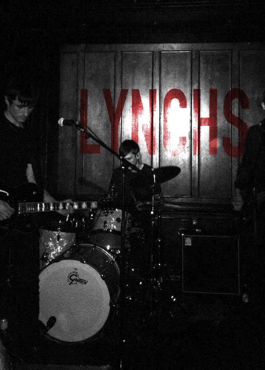 LYNCHSband's tweet photo. A massive thank you to every single person who turned out last night for our last show of 2018 at @thecastlehotel .The place was rammed!

Thank you to @DHPFamily for putting on such a great evening and @slowhandclapuk and @wearemanalishi for putting on boss shows.

⚫️ https://t.co/SytcInfo36