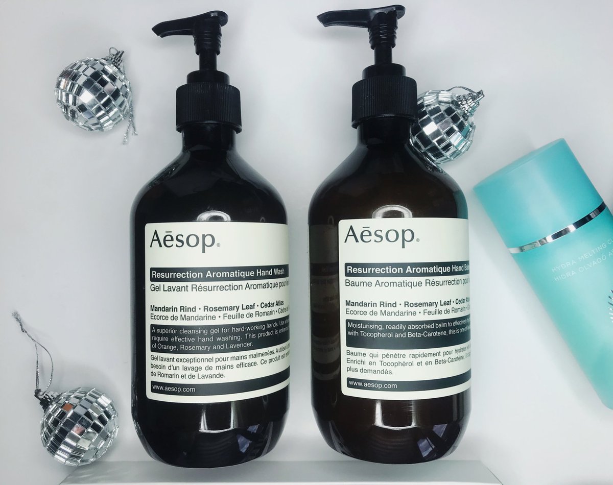 Last minute gift guide! glossyania.com/2018/12/last-m… <a href="/aesopskincare/">Aesop</a> <a href="/KohlKreatives/">Kohl Kreatives</a> #bbloggers #beauty #giftguide #gifting #XmasGiftGuide