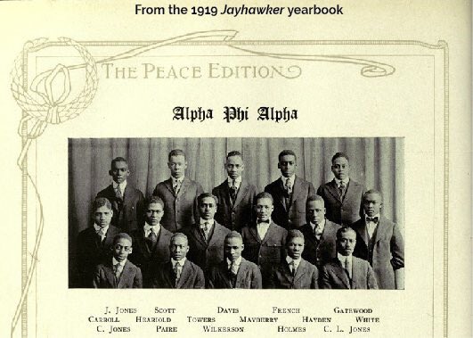 KU_Alphas's tweet image. Happy charter day to the Upsilon Chapter of Alpha Phi Alpha Fraternity, inc. chartered at the University of Kansas, Friday, December 21st 1917. Serving the Lawrence community and holding high the name of Alpha for 101 years and counting! #AlphaPhiAlpha
#Upsilon #AΦΑ #ColdApplePie