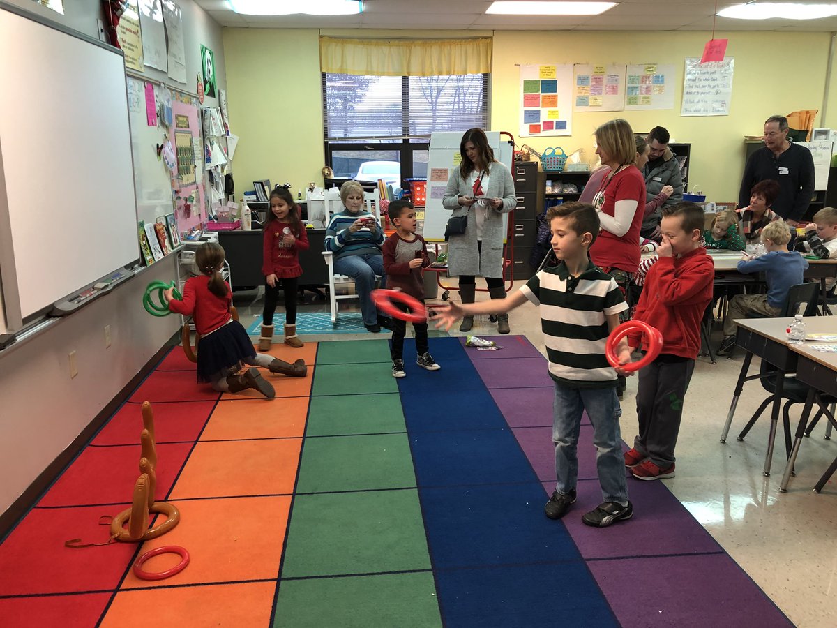 Cooperteachwsd's tweet image. Mrs. Gervias holiday party!!! #DUEleads