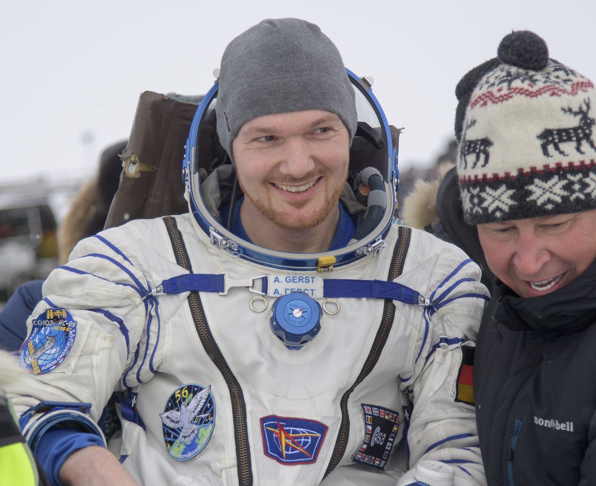 TobiTweetings's tweet photo. I wrote a little something on my blog-for-things-that-have-no-other-place. It's called "An Astronaut's Aplogy" and I think might be worth a read. 👨🚀 #Exp57
https://t.co/OzbZshoD6K https://t.co/tVELQrPsKJ
