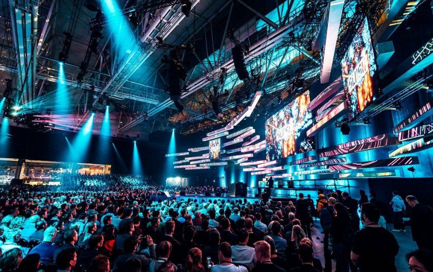 SPECIAL_App_LT's tweet photo. Dalinamės puikia @SPECIAL_App_LT , bei kitų Lietuvos startuolių patirtimi "Slush" renginyje: https://t.co/xM1BEWV6MF #startup #startuolis https://t.co/2obqqv0Kvk