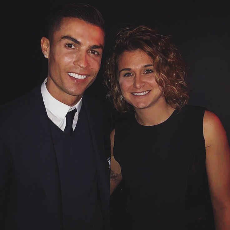 โข Two โCriโ is megl che one. โข ๐๐ค๐ผ
#cr7 #CriCri #juventusxmas #finoallafine #forzajuve โช๏ธโซ๏ธ
@Cristiano