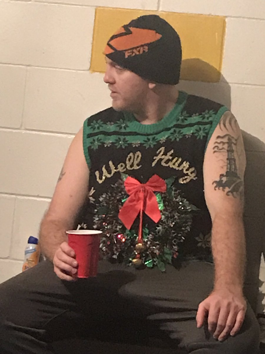 The Ruin’d Bruins wish all their fans across SW Manitoba, SE Saskatchewan, Midwestern United States, and across the pond a redneck Merry Christmas and Happy New Years!