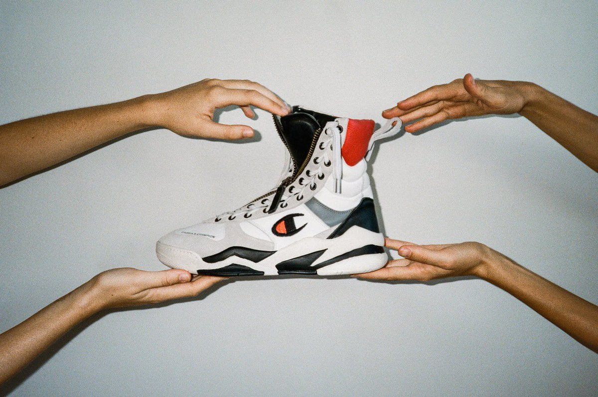 casbiaofficial's tweet photo. CASBIA X CHAMPION FW18 | Shoot by Danny Scott Lane on 35mm
.
AWOL ATLANTA HI-TOP - FREE AGENT
.
Now available at https://t.co/aMeZkGl8Ch
.
#casbia #champion #casbiaxchampion #fw18 #awol #atlanta #hitop #freeagent #sneakers #boots #madeinintaly #dannyscottlane #35mm https://t.co/1R8O0S4hgb