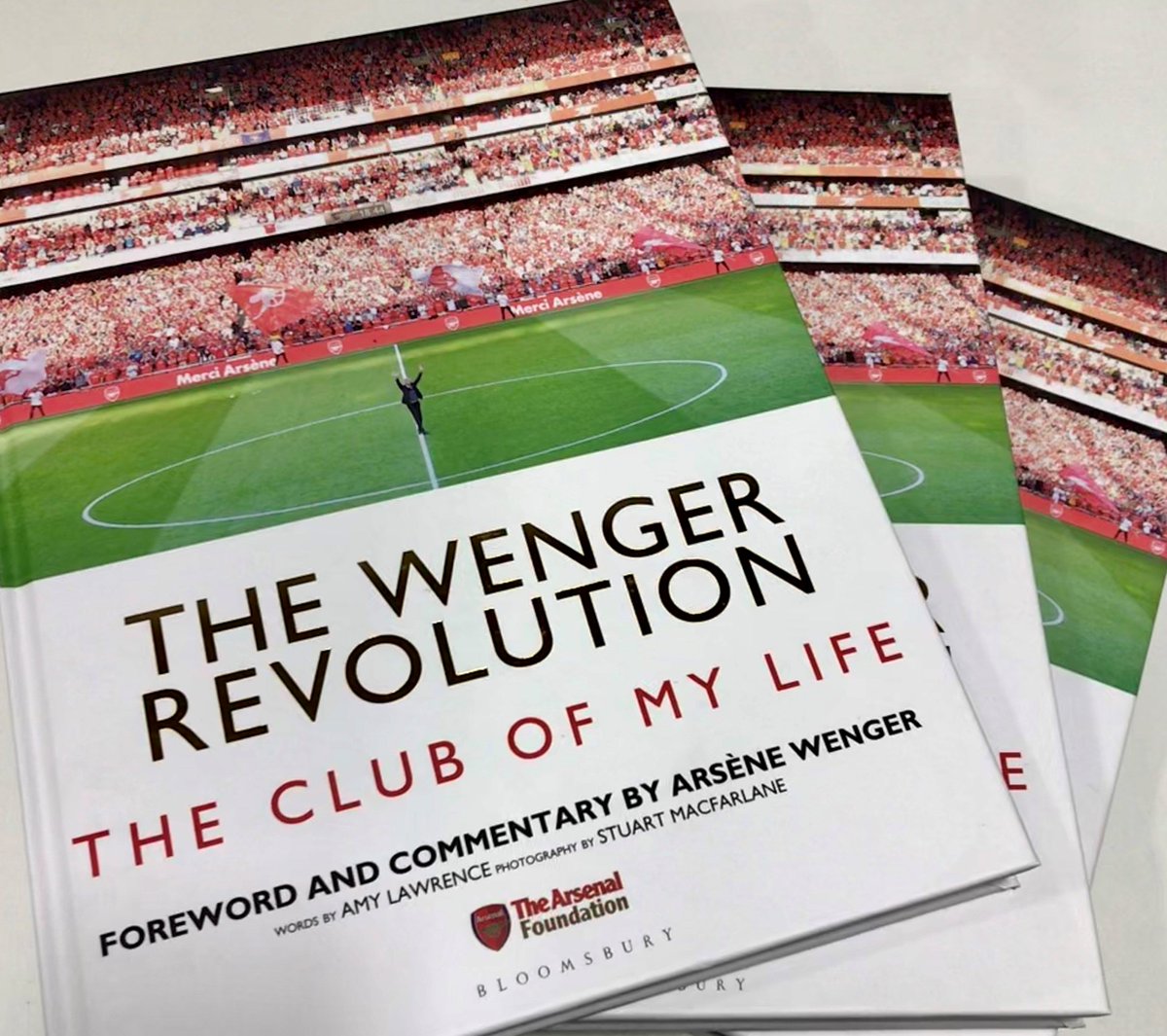 🚨🎅 Christmas Day giveaway! 

RETWEET this and follow us to be in with a chance of winning a copy of The Wenger Revolution...

We'll pick one of you at random later🤞