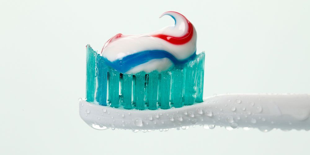 SCDDSRyanFait's tweet image. When selecting a toothpaste, make sure it contains fluoride. Fluoride helps protect your teeth from decay by fighting germs and forming a protective barrier around your teeth and gums. 

#fluoridetoothpaste #oralhygiene #LongBeachCA