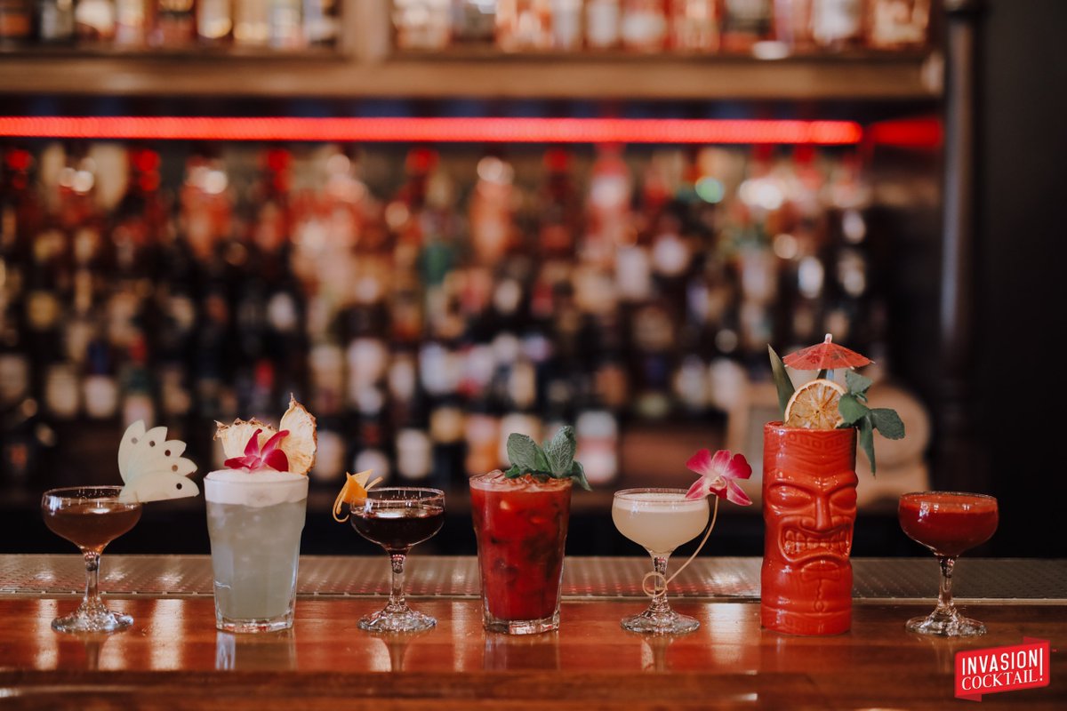 Pour redécouvrir les plus grands classiques ou des #cocktails inusités, vous savez où aller! 😉
Notre Lab vous attend à bras ouverts, un verre à la main 🥃💕 

#mixology #drinks #stecatherine