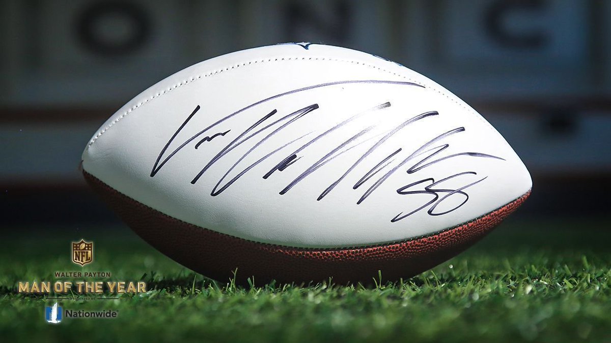 Broncos's tweet image. 🚨 Giveaway 🚨

RT for a chance to win this signed 🏈 from @VonMiller!

#WPMOYChallenge + Miller