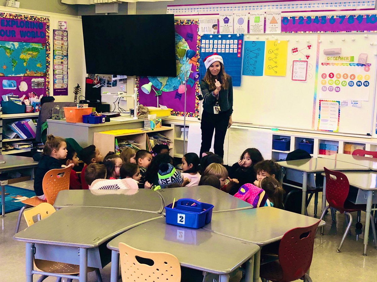 HolbrookMDUSD's tweet photo. #NumberTalks by Principal @MargaMarshall in K TWDI Mrs. Schnee class. #expressyourthinking #matemáticasrocks @MtDiabloUSD #MDUSDmathprioritystandards https://t.co/PlVQuojgTd