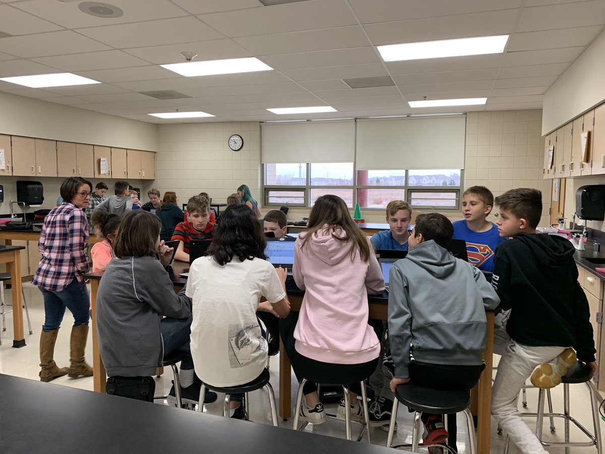 amotz158's tweet photo. It’s time to meet in our Model Congress Committees to debate and vote on the bills! #MMS7two #marlowe158 https://t.co/OBcnvU3Sn7
