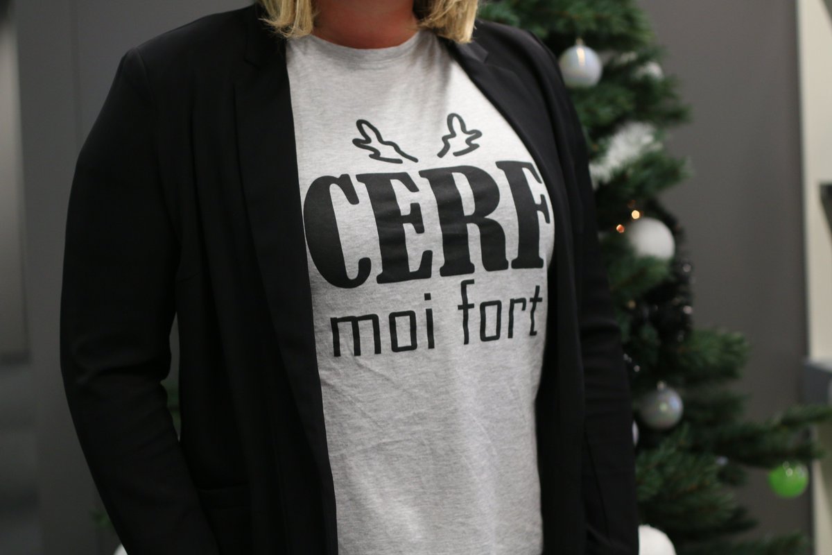 On ne déroge jamais aux traditions.
Voici notre millésime 2018 des #UglyChristmasSweaters.
Qui dit mieux ?🎄