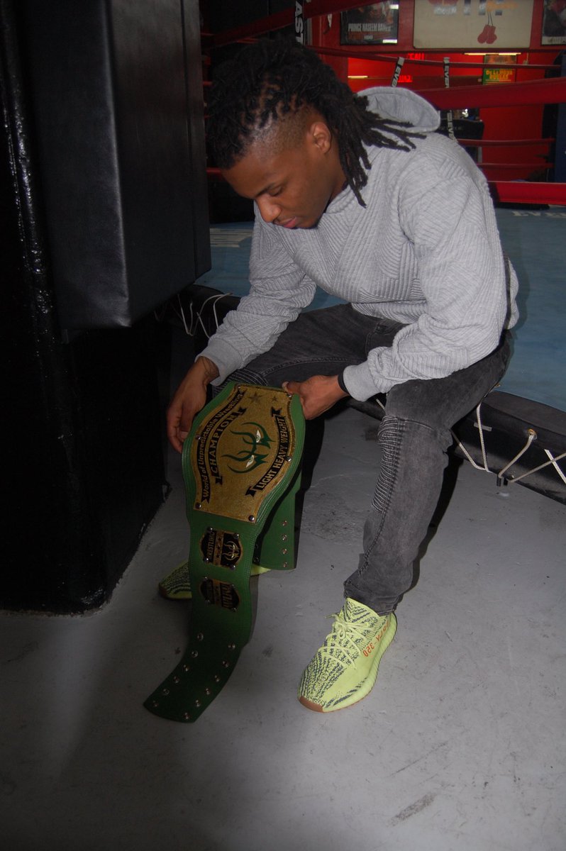 jboujii's tweet photo. Now this...this is how you a champion looks. #drip #YEEZYBOOST350V2 #Frozenyellow #Kicksonfire #sneakernews #sneakerwatch #prowrestling #yeezy #adidas @SneakerNews @ComplexSneakers @kicksonfire #FridayMotivation https://t.co/mcdVkLy6xb