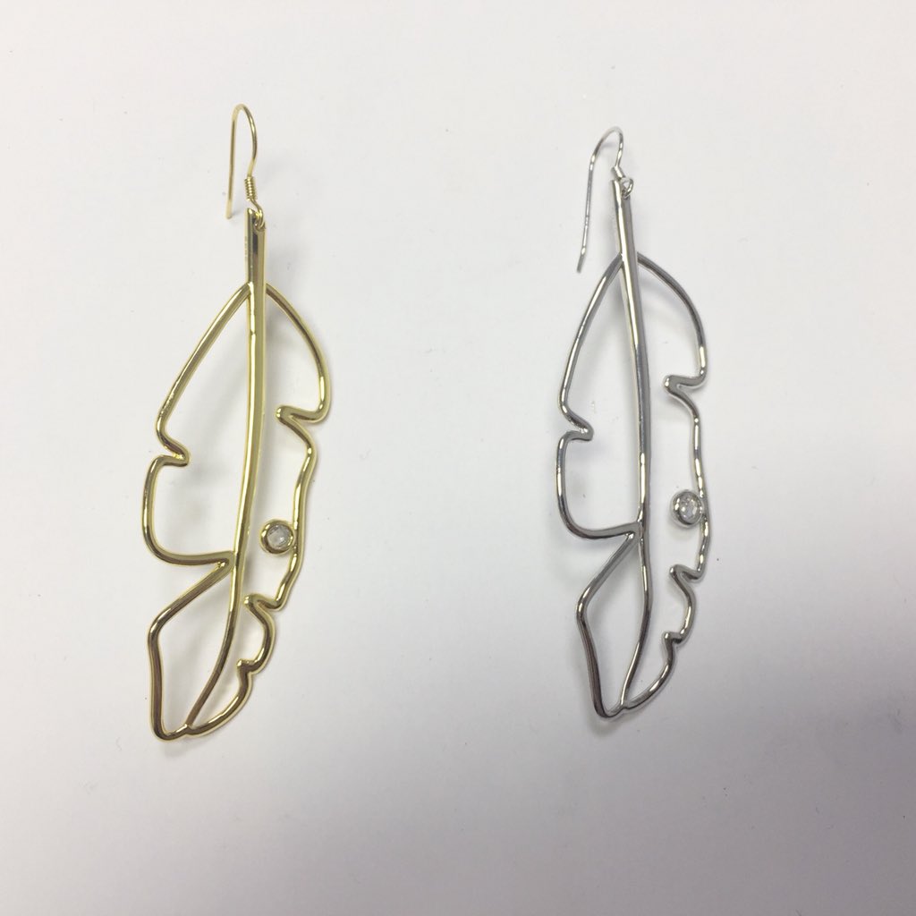 Newly designed drop leaf earrings.                                           Message me or email info@daily-accessories.com to place order.  #earrings #earringswag #dropearrings #leafearrings #earringmaker #blingearrings #newdesign #jewelrymanufacturing #jewelryfactory