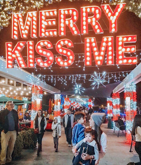 somekindamama's tweet image. Holiday playlist on the blog!! Visit somekindamama.com to check it out!!!!!!!! It has a little bit of everything (country, pop, classics and more).