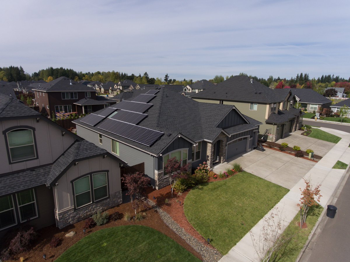 PremierSolarNW's tweet photo. Project completion: residential solar power system installation in Vancouver, WA.

#vancouverwa #vancouverwa #residentialsolar #solarpanelinstallation #solarpower #solarpowerinstallation #solarpanels #solarenergy #renewable #renewableenergy https://t.co/YfP38CW6OG