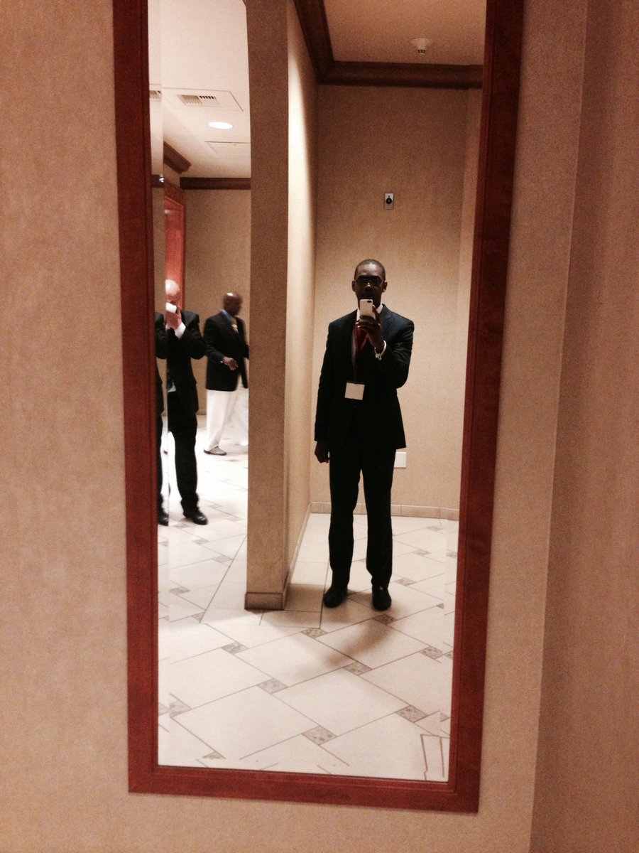 andyjack34's tweet image. Standing in the mirror at the Mandalay Bay Resort in Las Vegas and making sure I was looking my best to go and receive my award