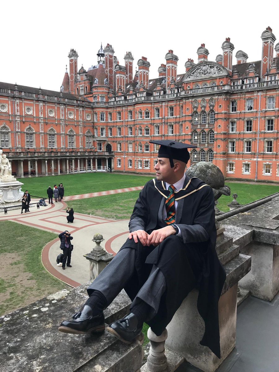 atvidigal's tweet photo. Yesterday I graduated from my Masterβs in Business Information Systems at @RoyalHolloway and was awarded he highest final overall average 2017/18 π¨π»βππ Really honoured and proud πͺπ» #RHandMe #RoyalHolloway #highereducation #FDMcareers https://t.co/FpUNeVhJjZ