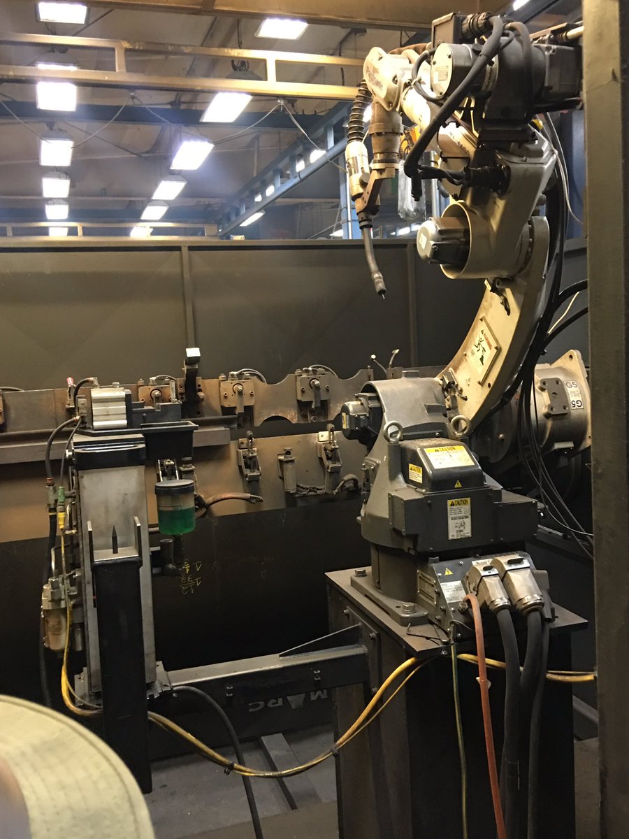 OregonFabLab's tweet image. Great tours at Vigor and Rightline Equipment. Strong partnerships are a two way street. @northweststem @nwresd @OR_CTE_STEM_HSS @stemoregon @oregoncte_stem @AwesomeSsd @StHelensSD @bankssd @GlencoeHS