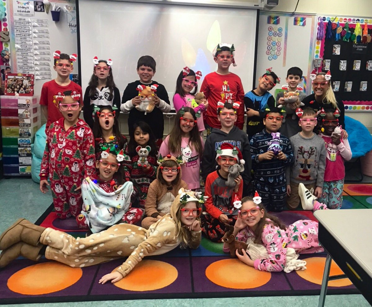 MsScarnati's tweet photo. Holiday PJ Day is my favorite! We had such a great day today! These 3rd graders want to wish everyone a happy holidays and safe new year! #SeeYouIn2019 #ThirdGradeGoals @CatenaColts ❄️❄️❄️❄️❄️ https://t.co/Od7X2Qn85Y