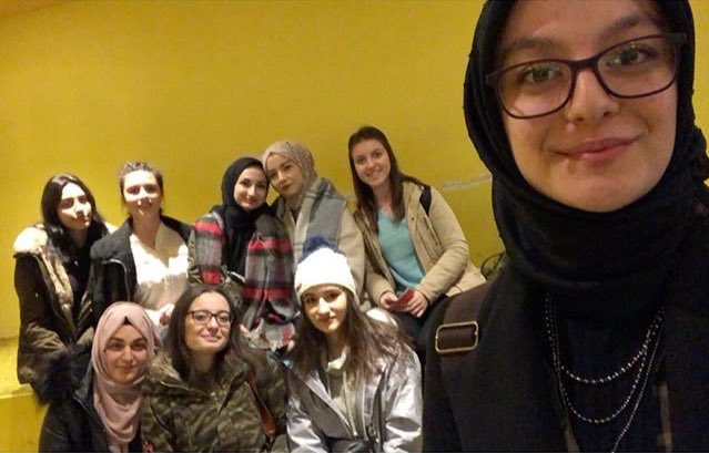 birupsa's tweet photo. Tekrardan Karanlıkta Diyalog'taydık 🕶 Bu harika farkındalık etkinliği için teşekkür ederiz #karanlıktadiyalog #turkcelldiyalogmüzesi #birupsa #biruniüniversitesi #eczacılıkfakültesi https://t.co/rYYpv0Ad9g